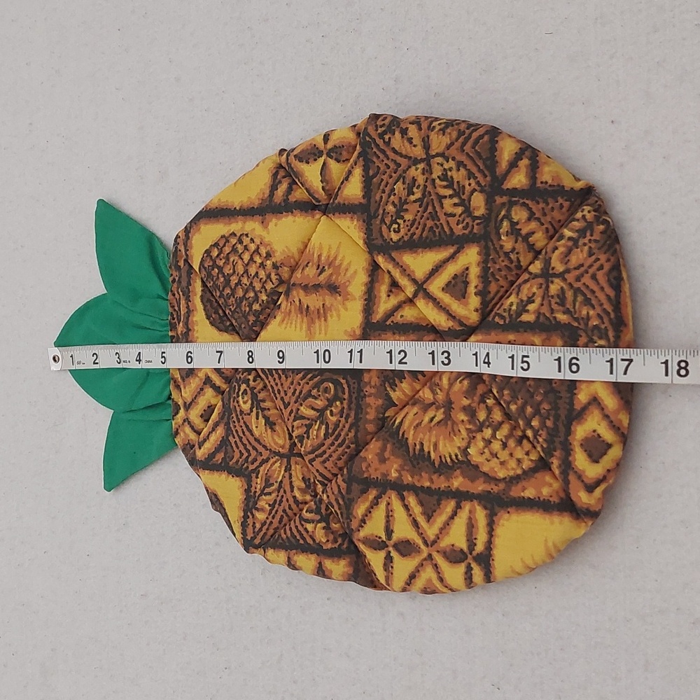 LANAKILA CRAFTS Hawaiian Pineapple Print Mitt Pot Holders - Picture 7 of 11